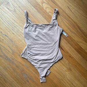 NWT Skims Fits Everybody Bodysuit in Clay